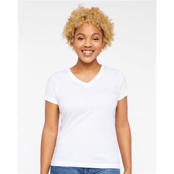 LAT | Camiseta de punto fino con cuello en V para mujer LAT | Camiseta de punto fino con cuello en V para mujer